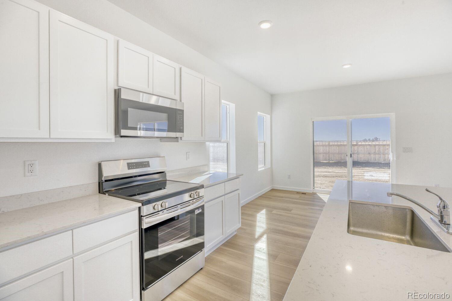 MLS Image #11 for 4246  lucas drive,johnstown, Colorado