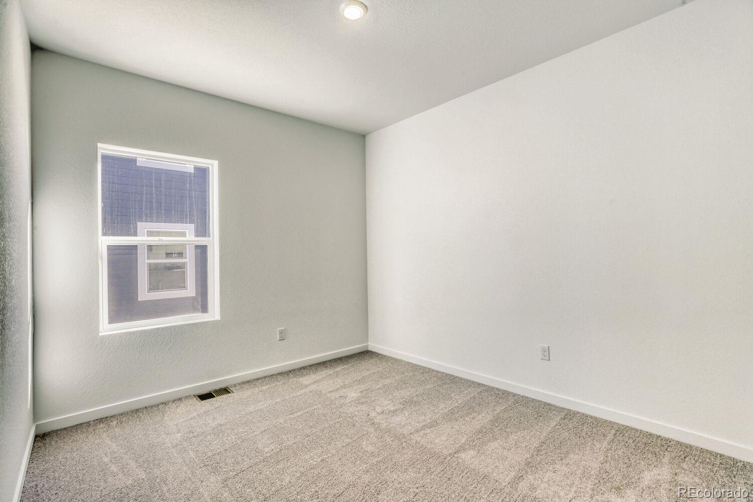 MLS Image #4 for 4246  lucas drive,johnstown, Colorado