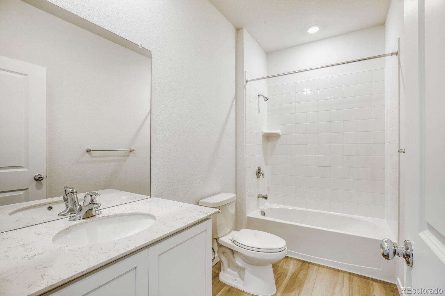 MLS Image #5 for 4246  lucas drive,johnstown, Colorado