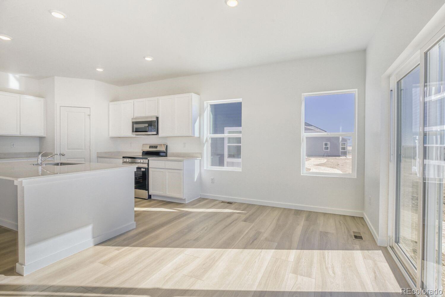 MLS Image #8 for 4246  lucas drive,johnstown, Colorado