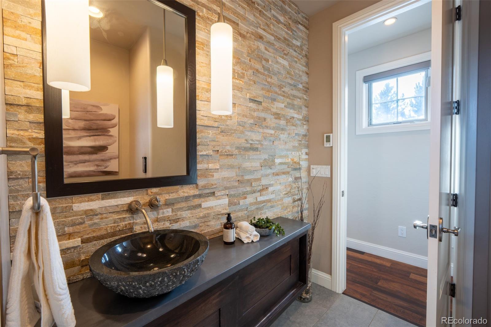 MLS Image #11 for 1575  vine cliff heights,colorado springs, Colorado