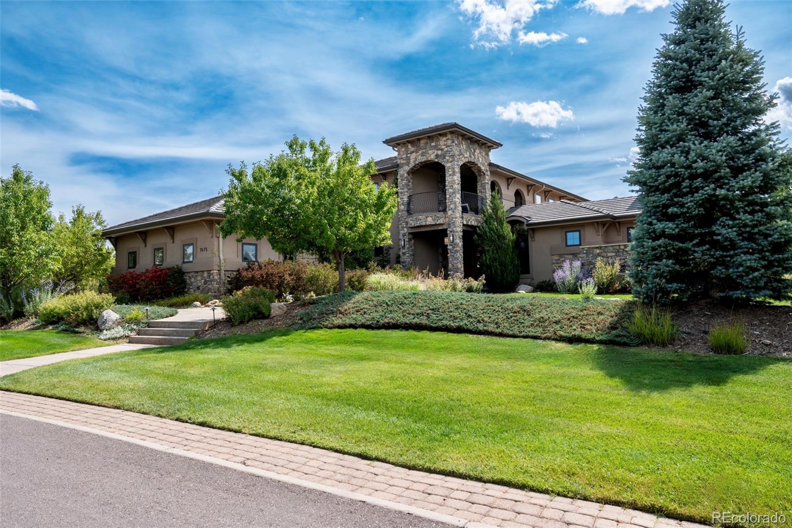 MLS Image #3 for 1575  vine cliff heights,colorado springs, Colorado