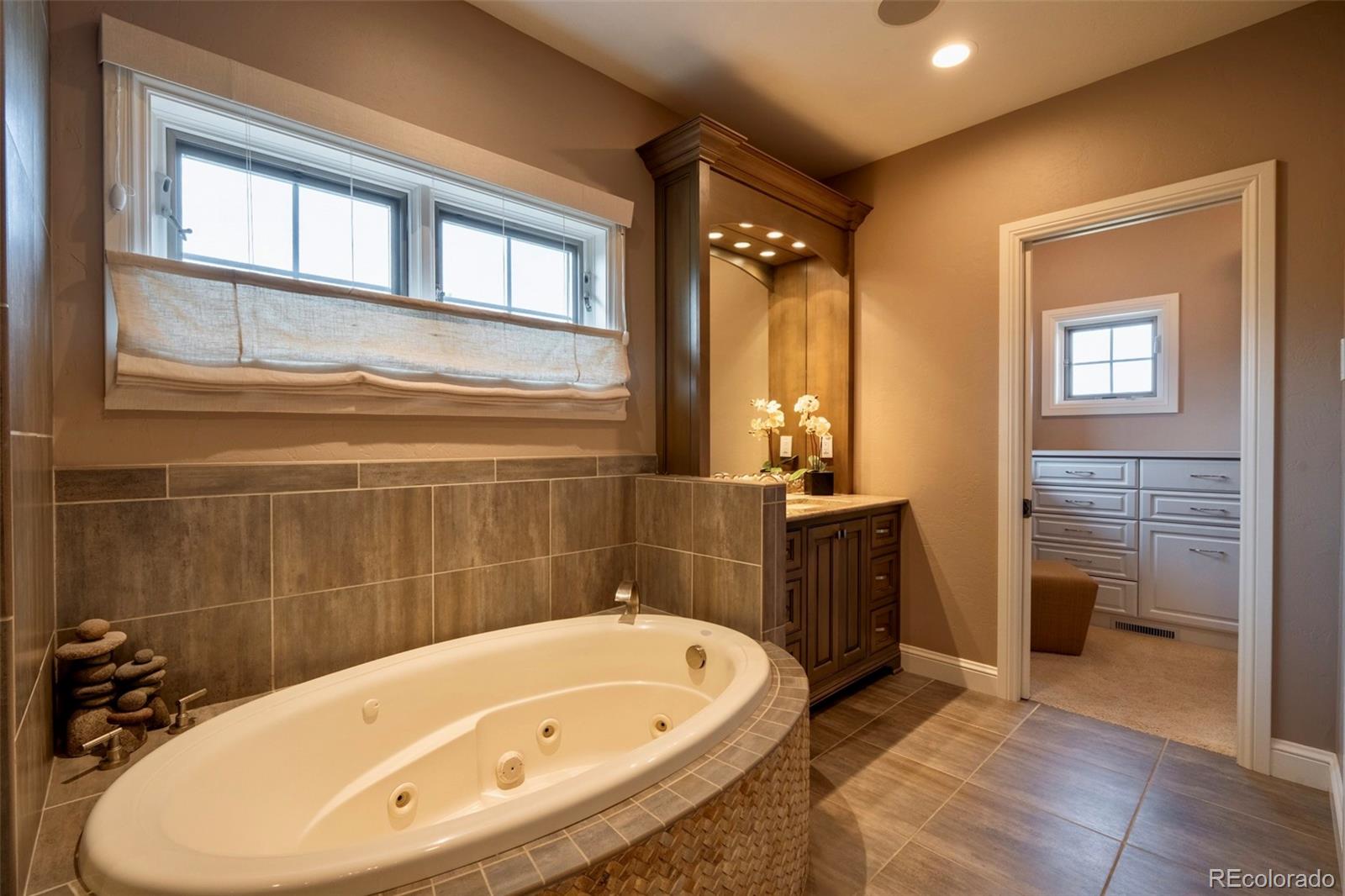 MLS Image #32 for 1575  vine cliff heights,colorado springs, Colorado