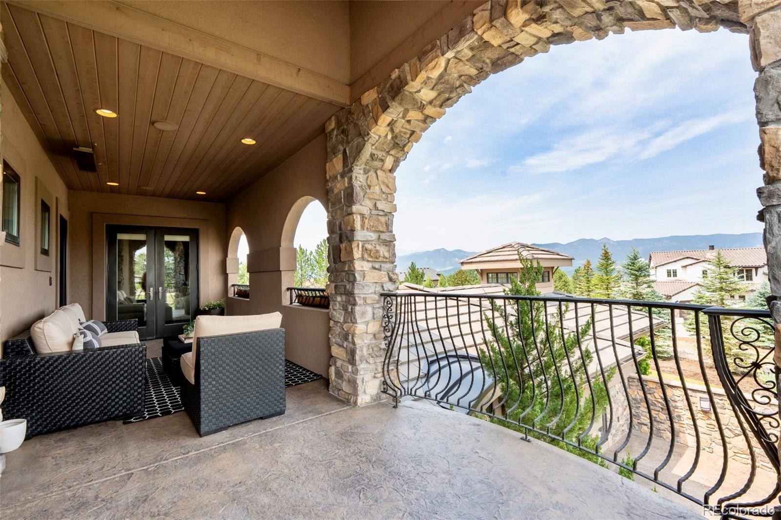 MLS Image #33 for 1575  vine cliff heights,colorado springs, Colorado
