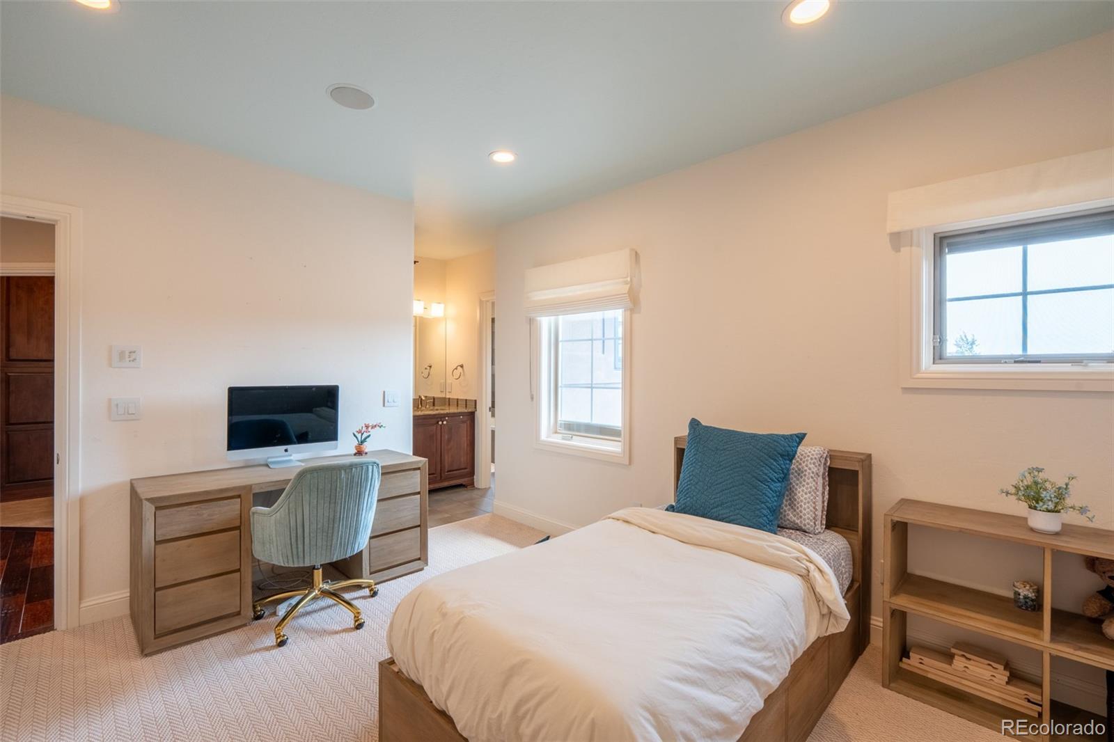 MLS Image #37 for 1575  vine cliff heights,colorado springs, Colorado