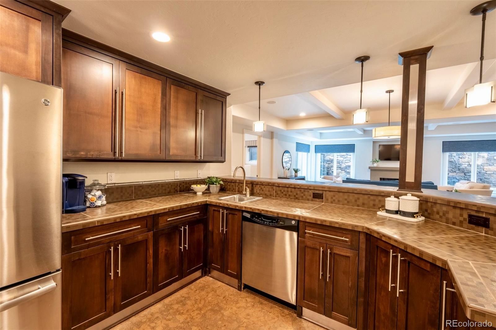MLS Image #42 for 1575  vine cliff heights,colorado springs, Colorado