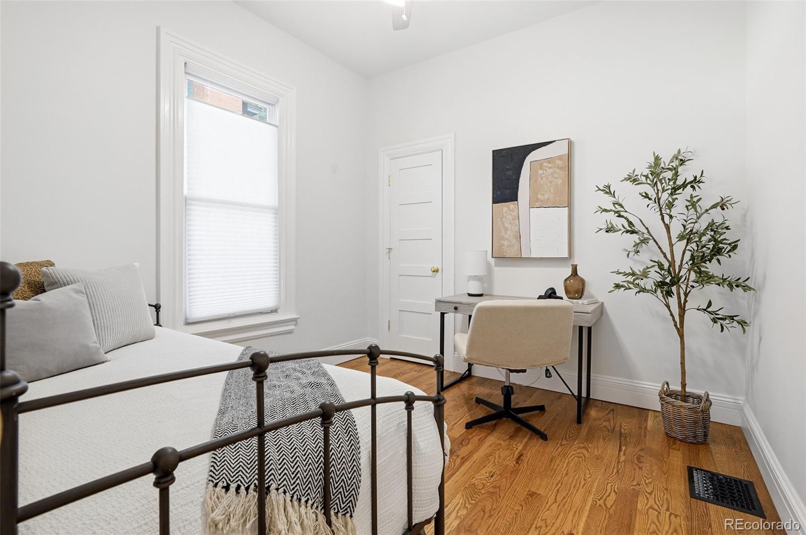 MLS Image #26 for 535 s washington street,denver, Colorado