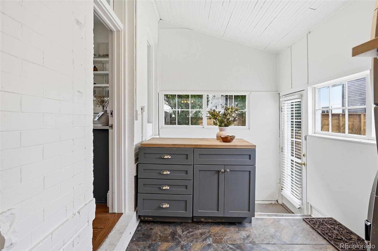 MLS Image #32 for 535 s washington street,denver, Colorado