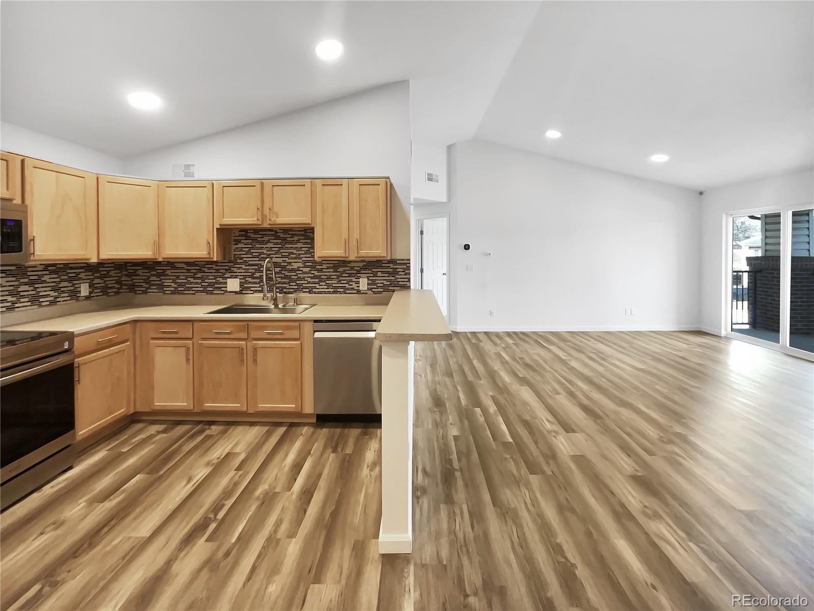 MLS Image #10 for 875 e 78th avenue,denver, Colorado