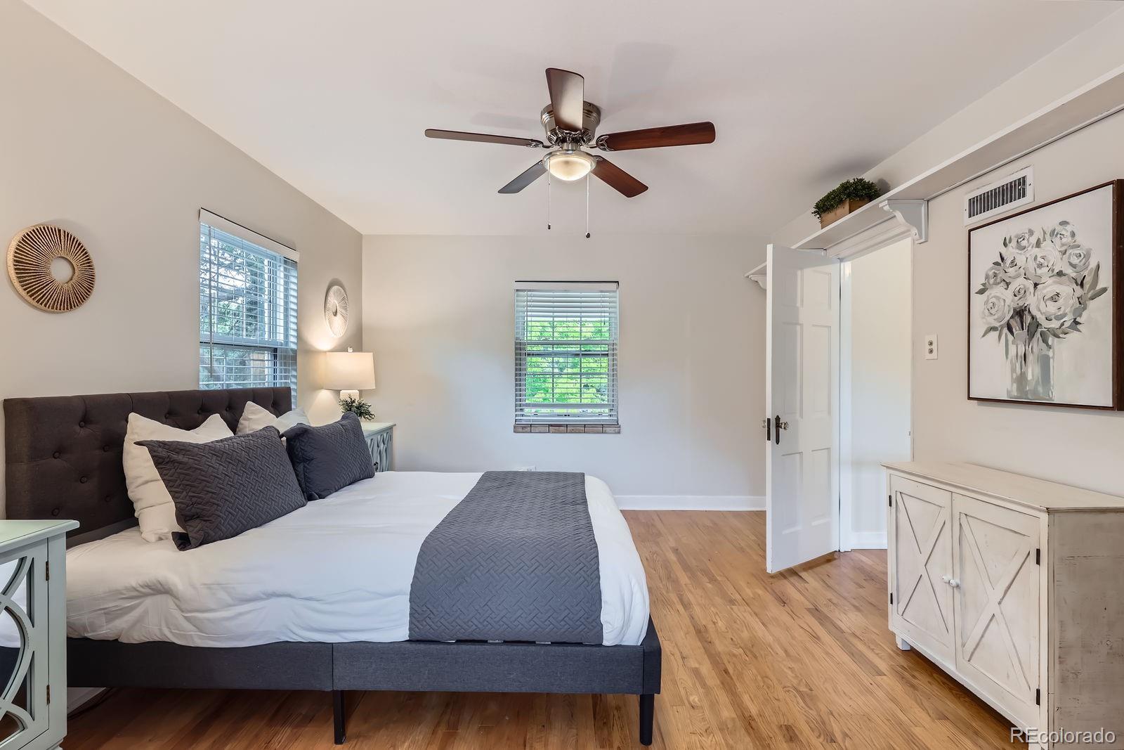 MLS Image #12 for 1100  hudson street,denver, Colorado