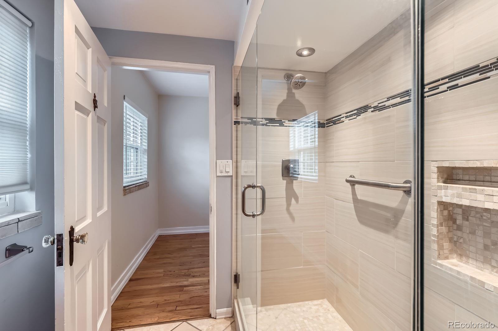 MLS Image #16 for 1100  hudson street,denver, Colorado