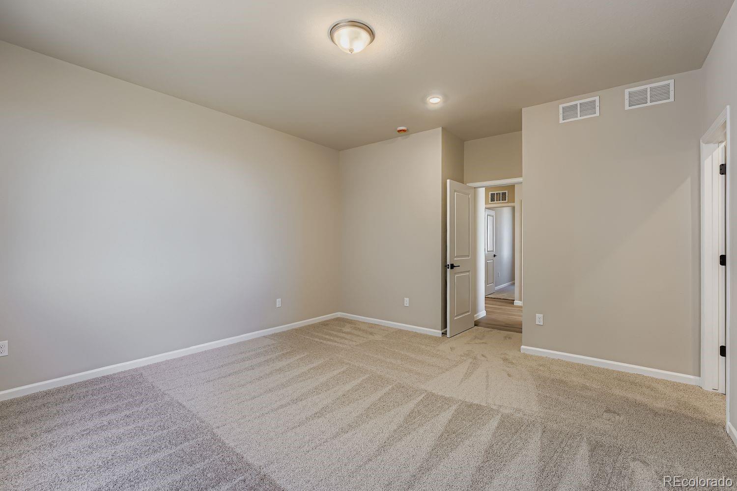 MLS Image #15 for 54900 e 27th avenue,strasburg, Colorado