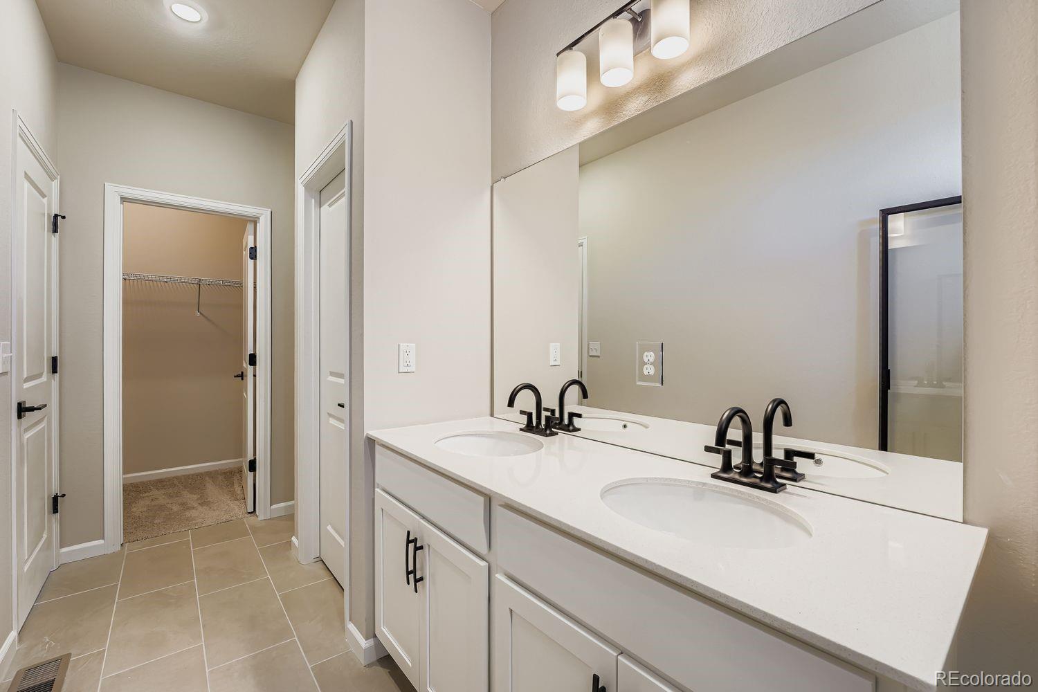 MLS Image #18 for 54900 e 27th avenue,strasburg, Colorado