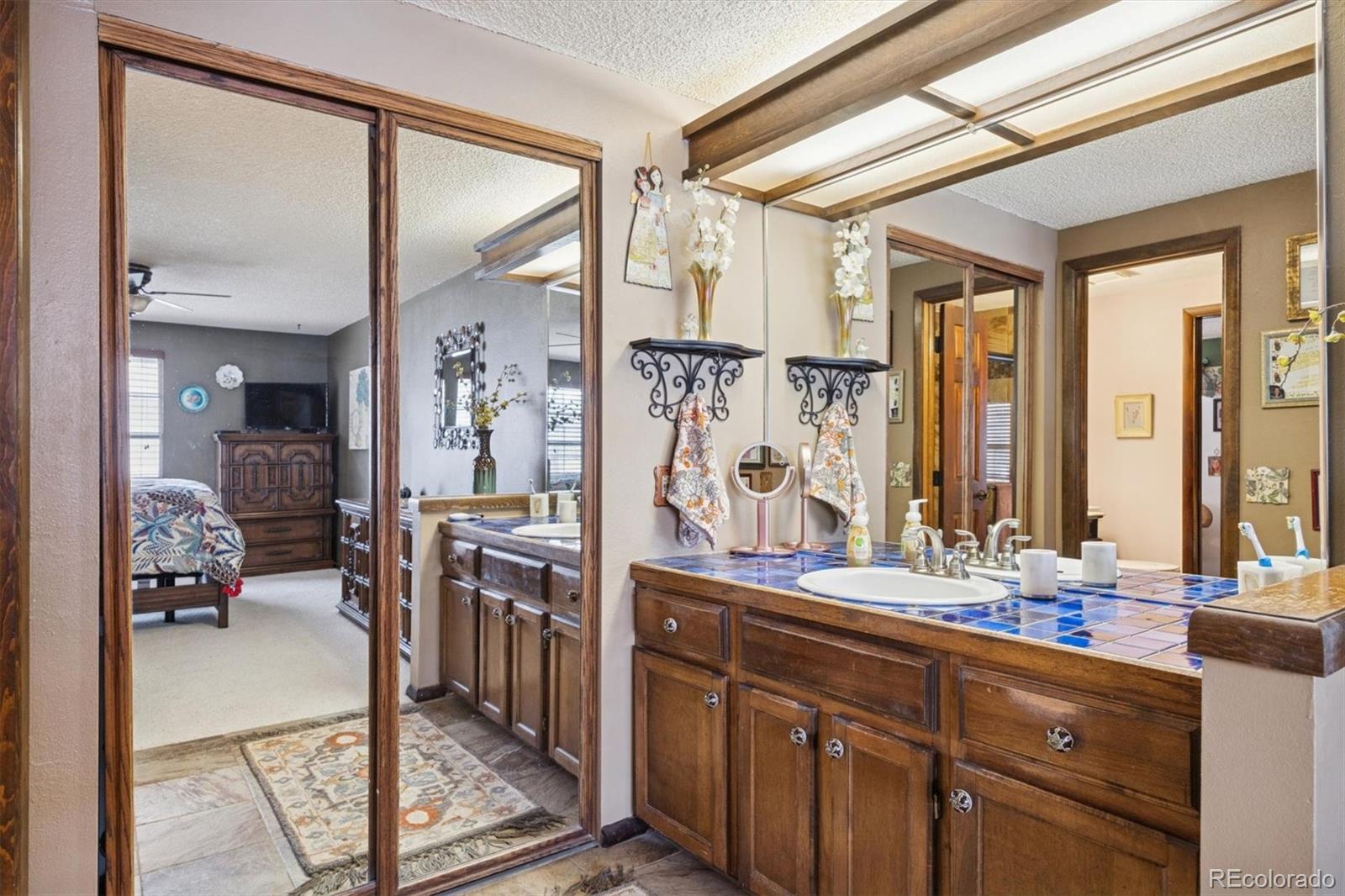 MLS Image #13 for 2881 w long drive,littleton, Colorado