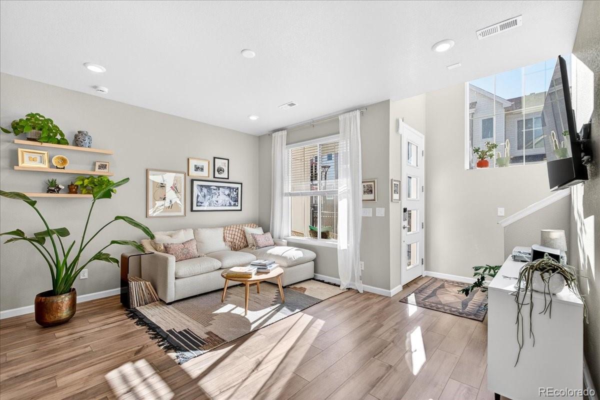 MLS Image #1 for 1971 s poplar court,denver, Colorado
