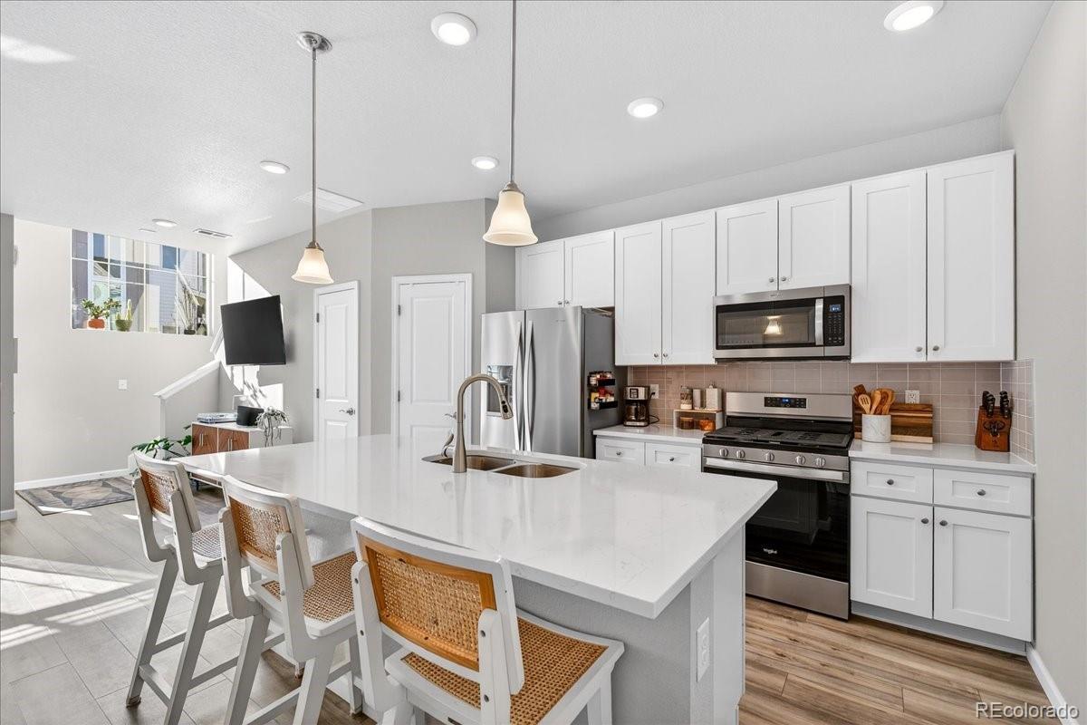 MLS Image #11 for 1971 s poplar court,denver, Colorado