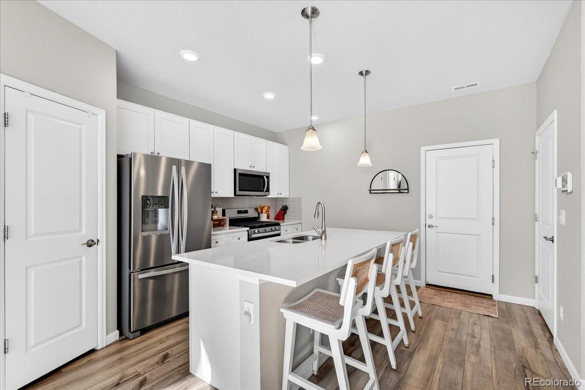 MLS Image #9 for 1971 s poplar court,denver, Colorado