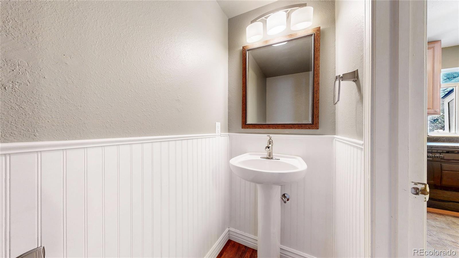 MLS Image #10 for 9669 w chatfield avenue e,littleton, Colorado