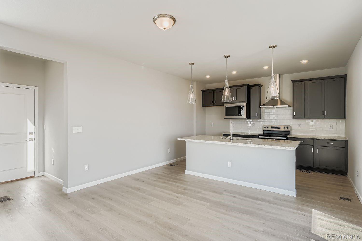 MLS Image #11 for 55020 e 27th avenue,strasburg, Colorado