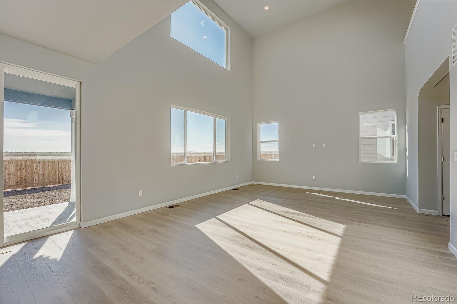 MLS Image #7 for 55020 e 27th avenue,strasburg, Colorado