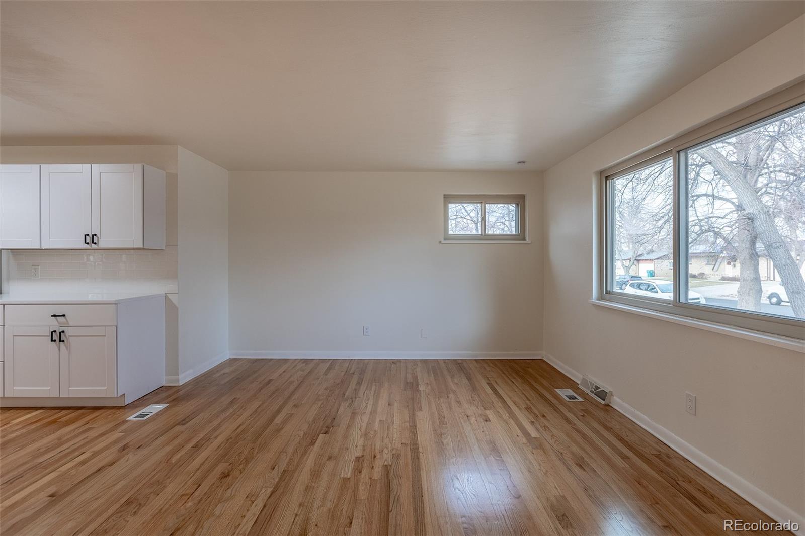 MLS Image #11 for 12466 e alaska ,aurora, Colorado