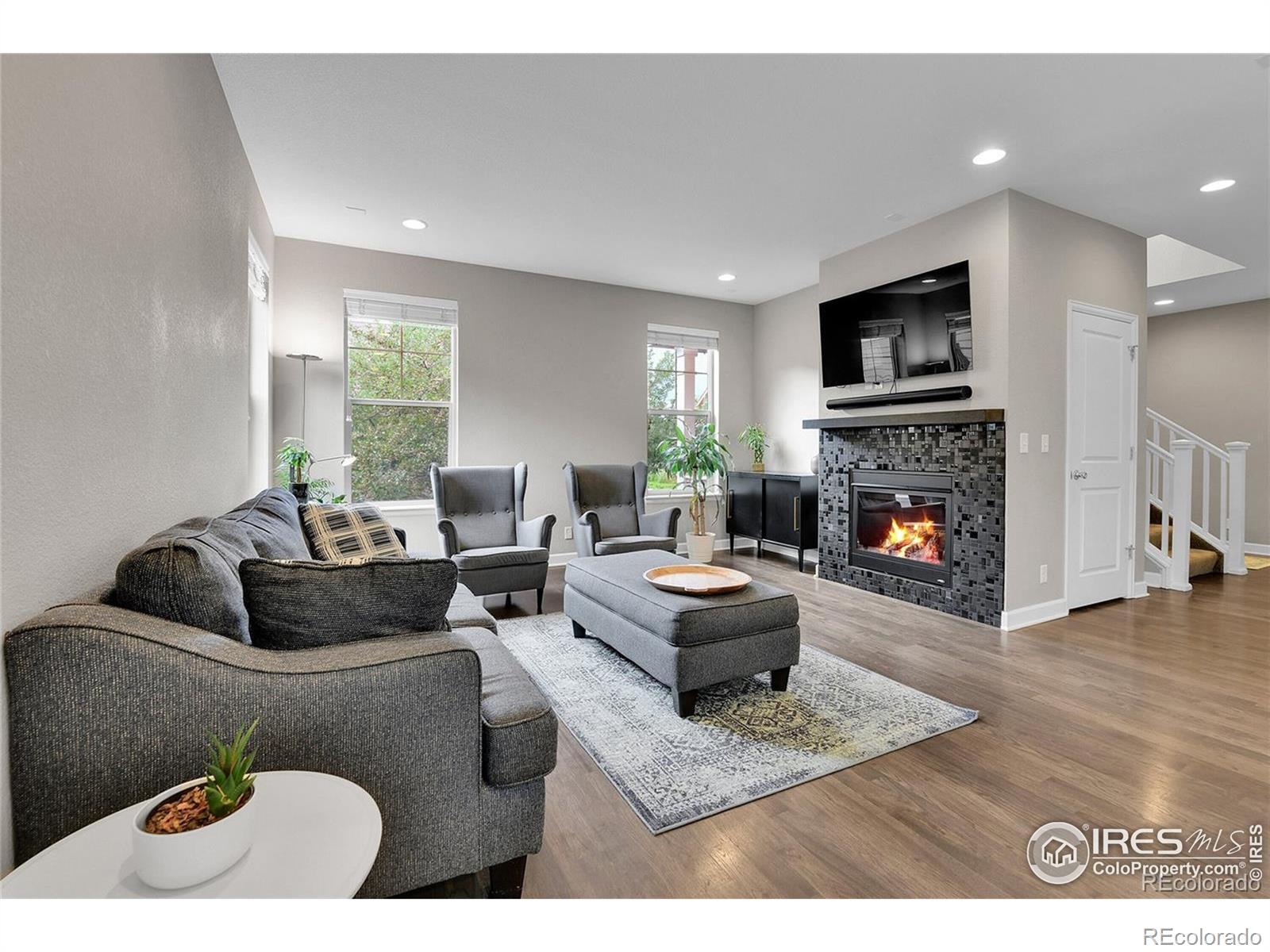 MLS Image #11 for 4974  akron street,denver, Colorado