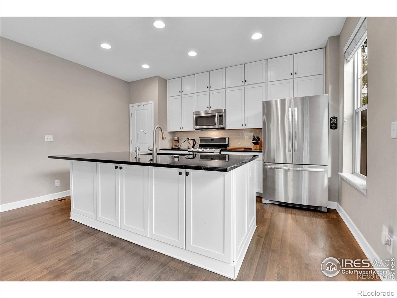 MLS Image #13 for 4974  akron street,denver, Colorado