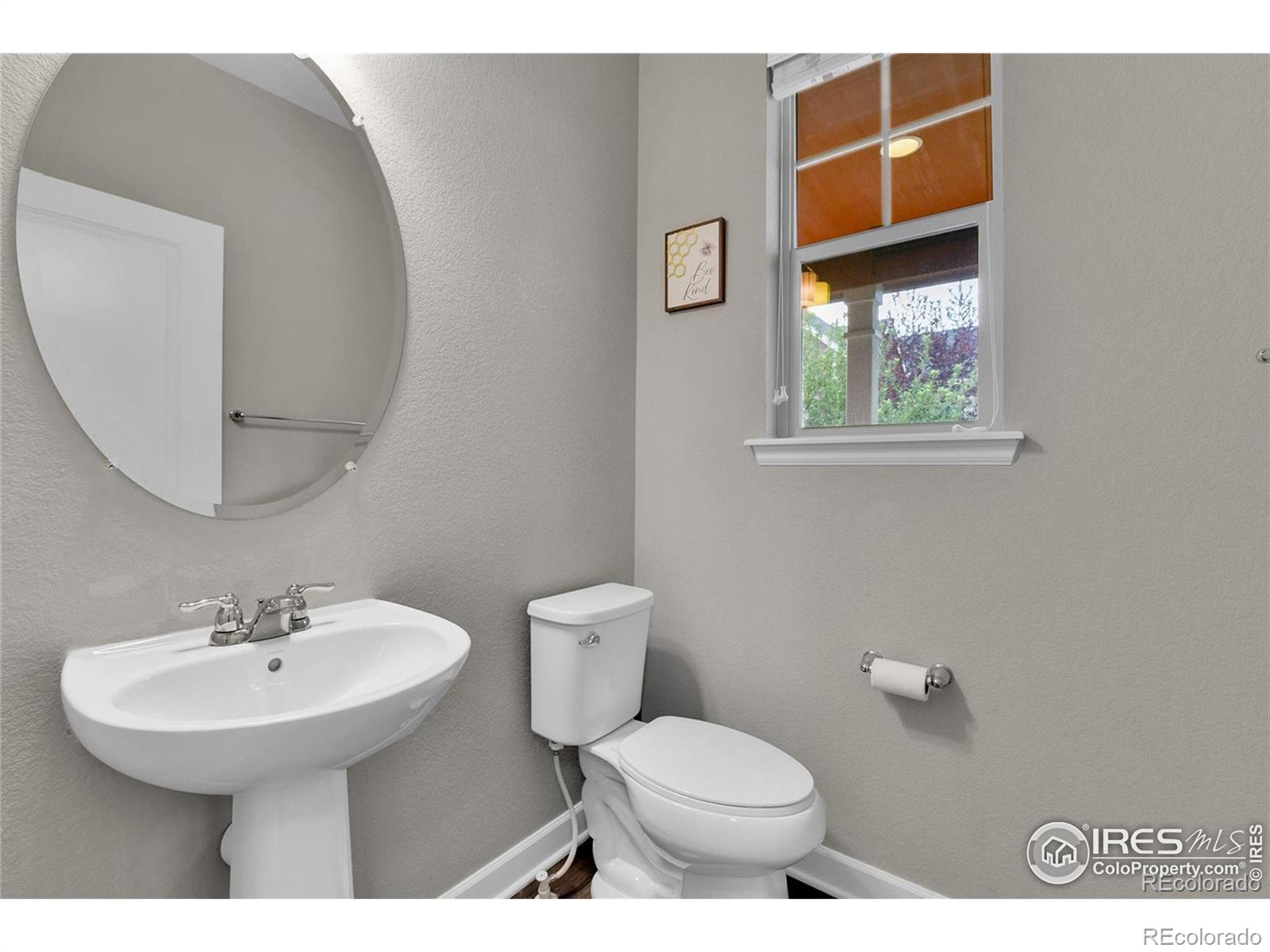 MLS Image #14 for 4974  akron street,denver, Colorado