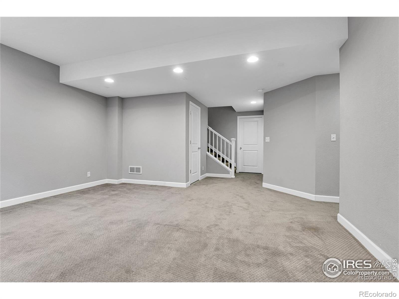 MLS Image #30 for 4974  akron street,denver, Colorado
