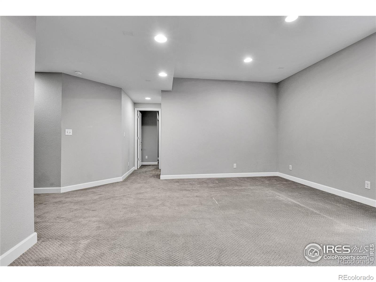 MLS Image #32 for 4974  akron street,denver, Colorado