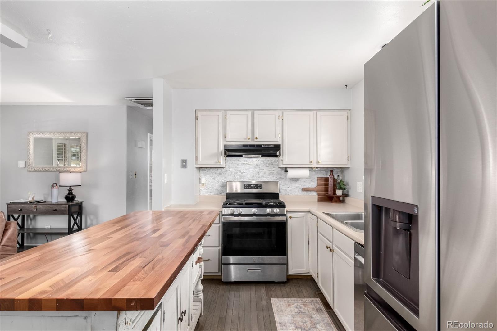 MLS Image #10 for 8324  mitze way,denver, Colorado