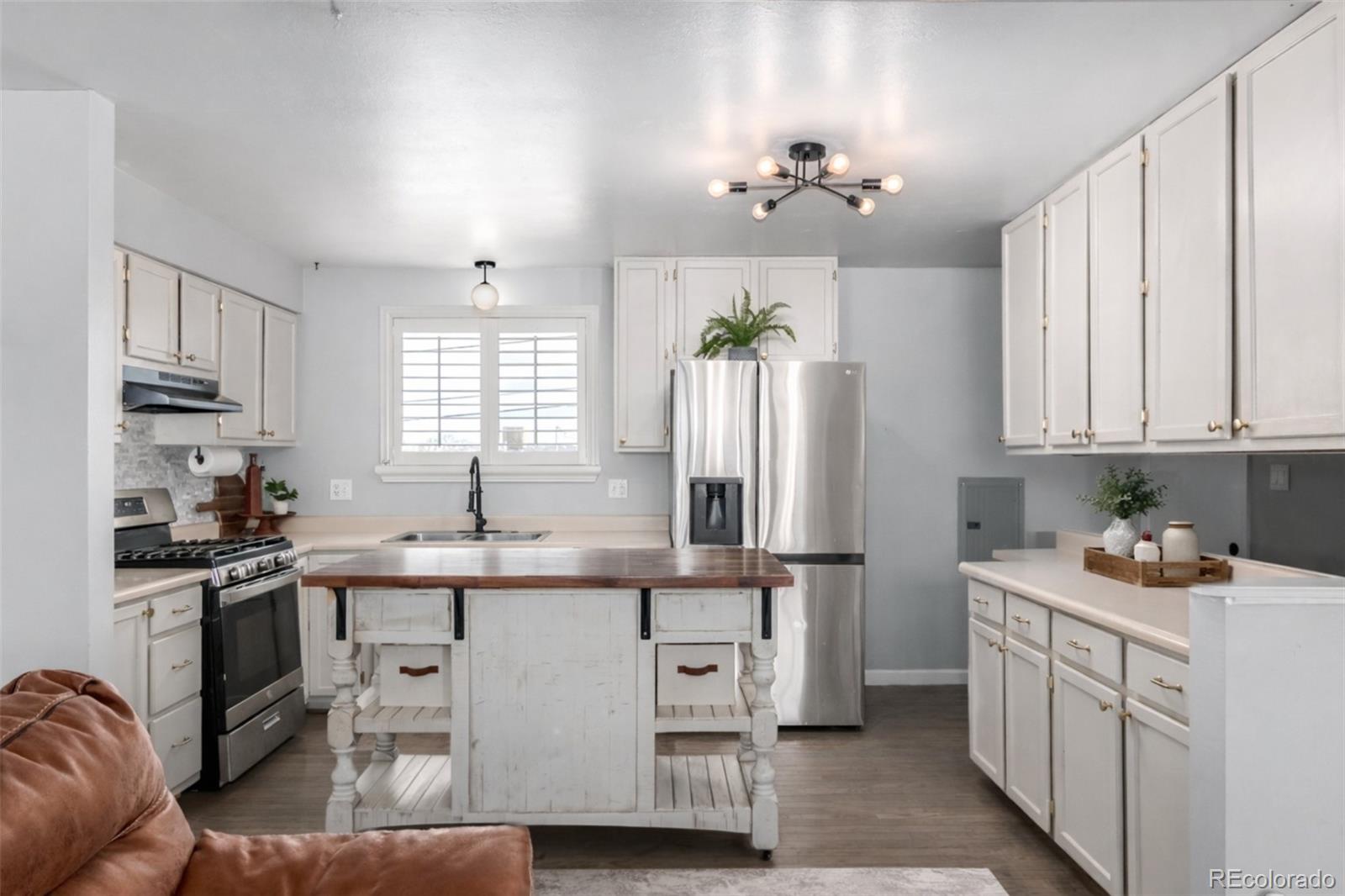 MLS Image #7 for 8324  mitze way,denver, Colorado