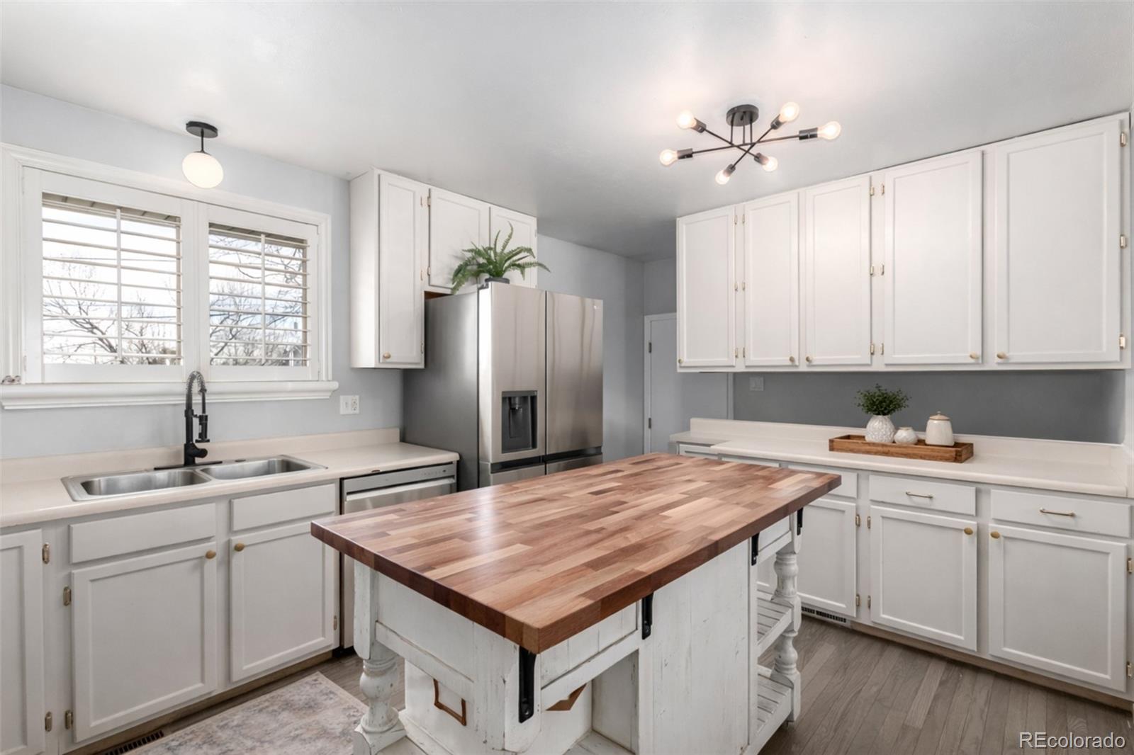 MLS Image #8 for 8324  mitze way,denver, Colorado