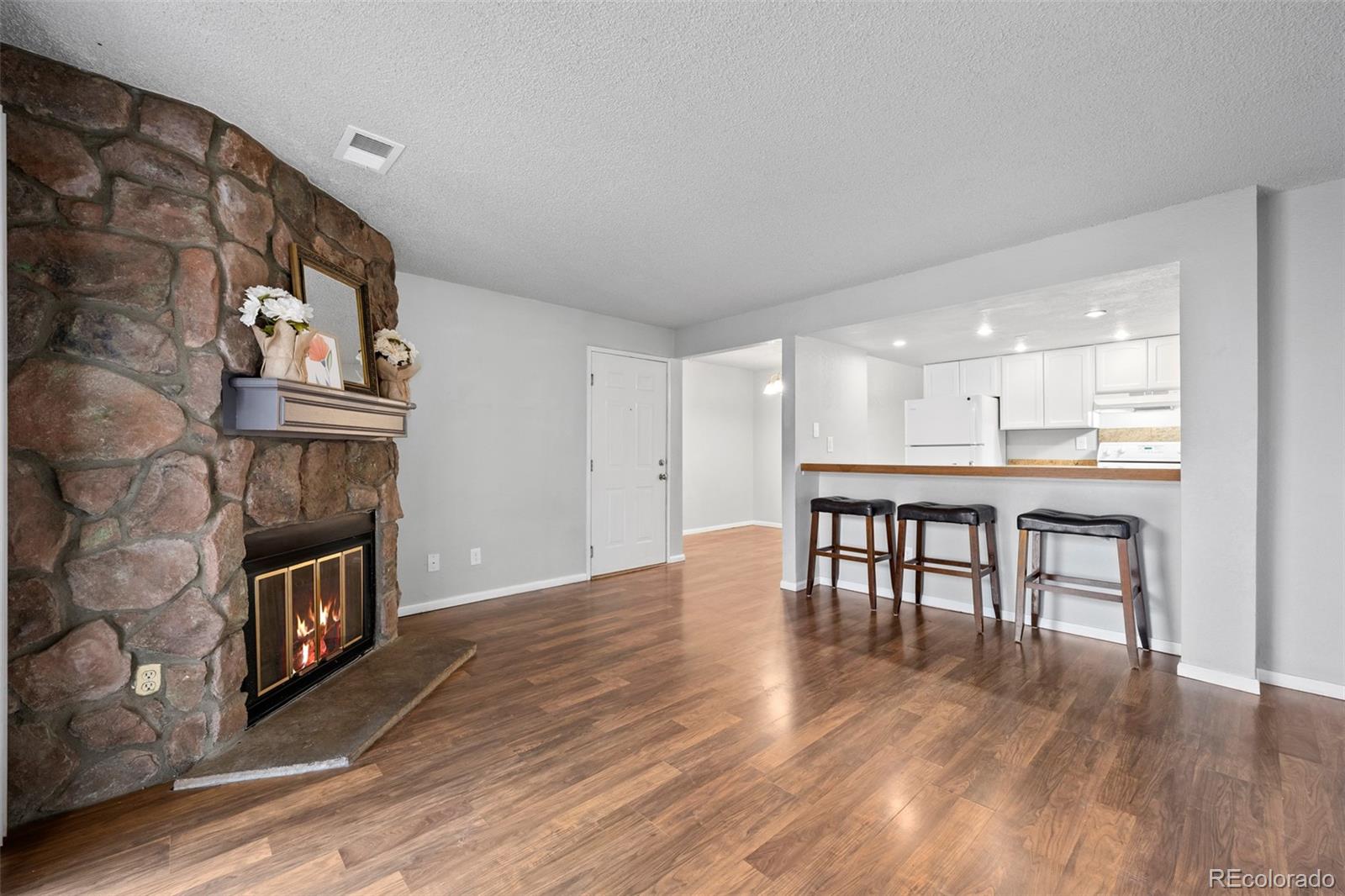 MLS Image #6 for 6385  oak street 205,arvada, Colorado