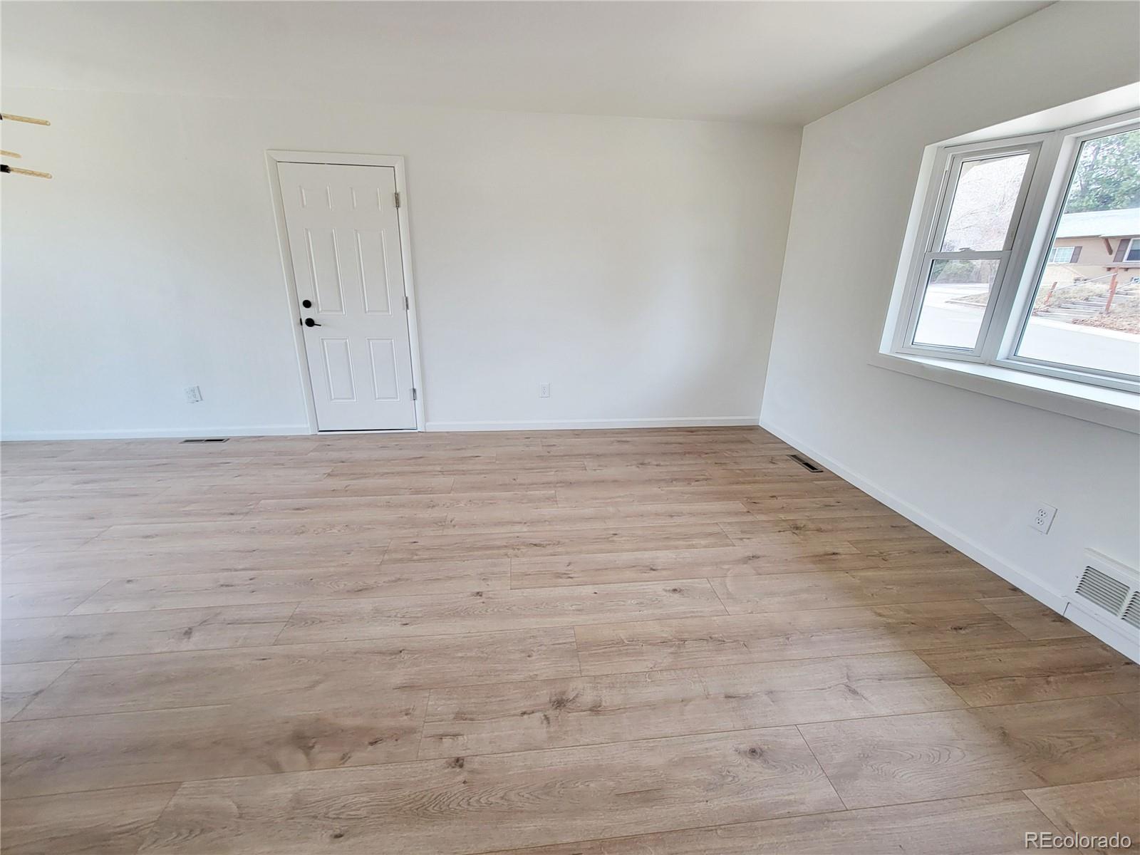 MLS Image #5 for 8128  lafayette street,denver, Colorado
