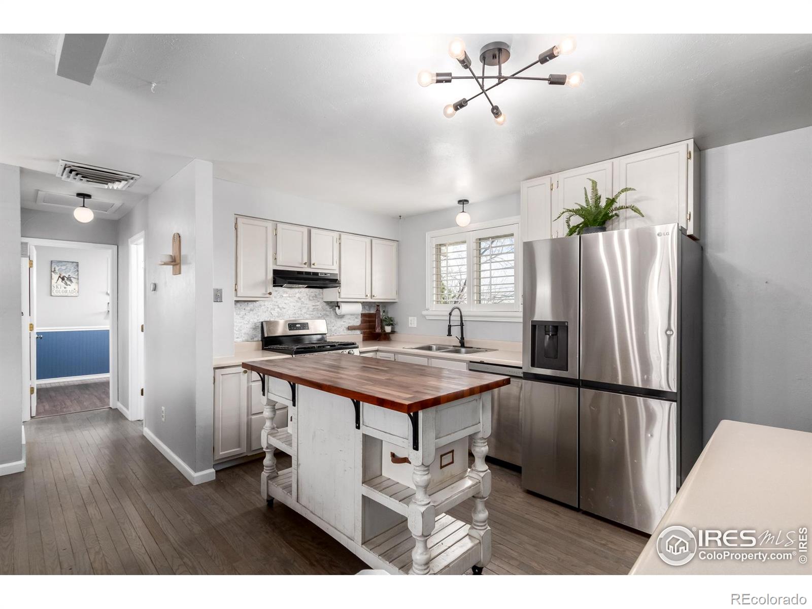 MLS Image #10 for 8324  mitze way,denver, Colorado
