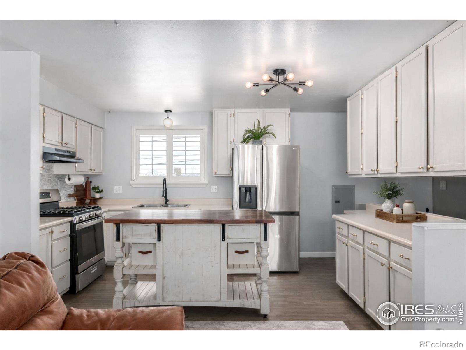 MLS Image #7 for 8324  mitze way,denver, Colorado