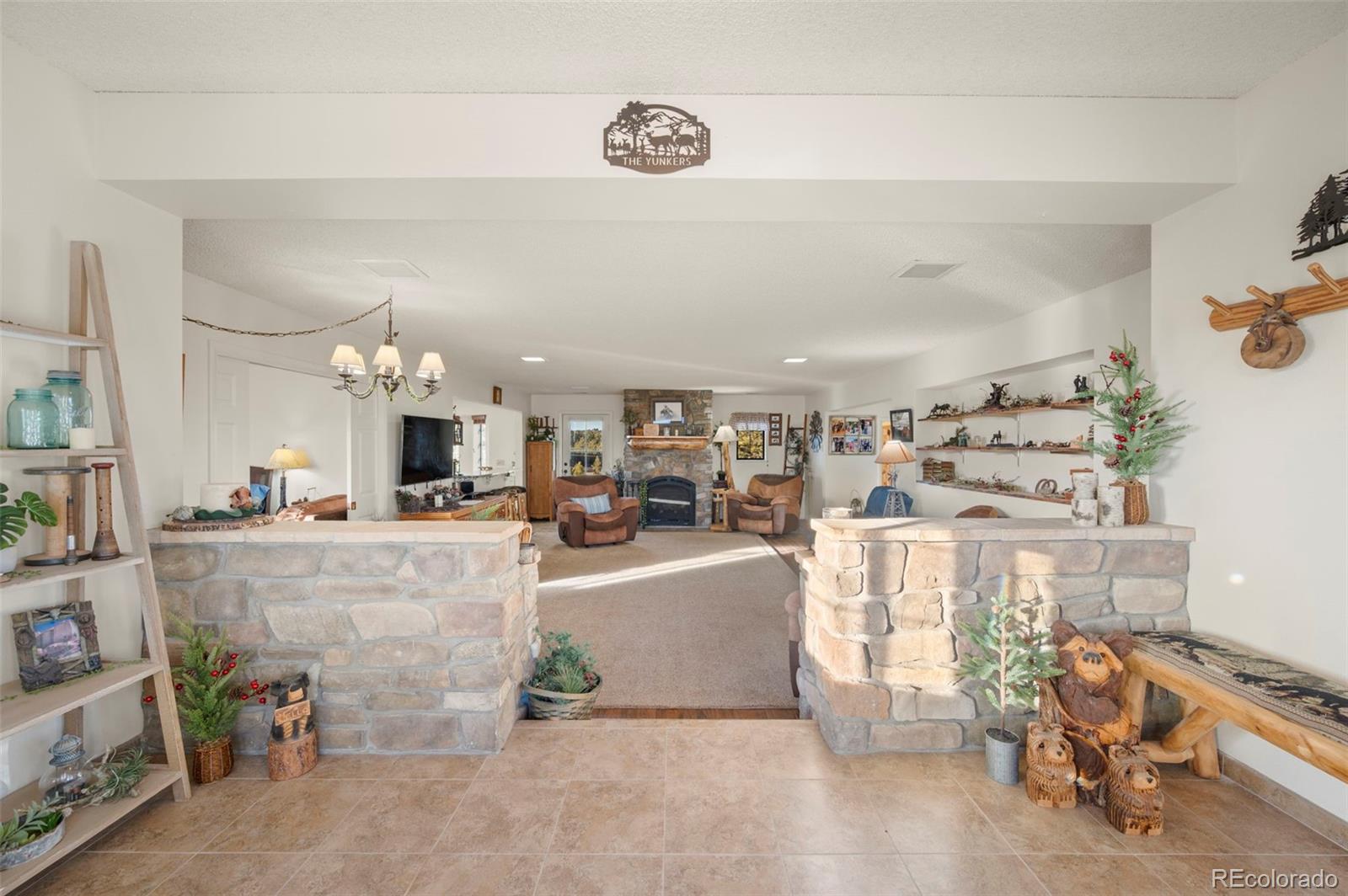 MLS Image #4 for 537  chapparal trail,florissant, Colorado