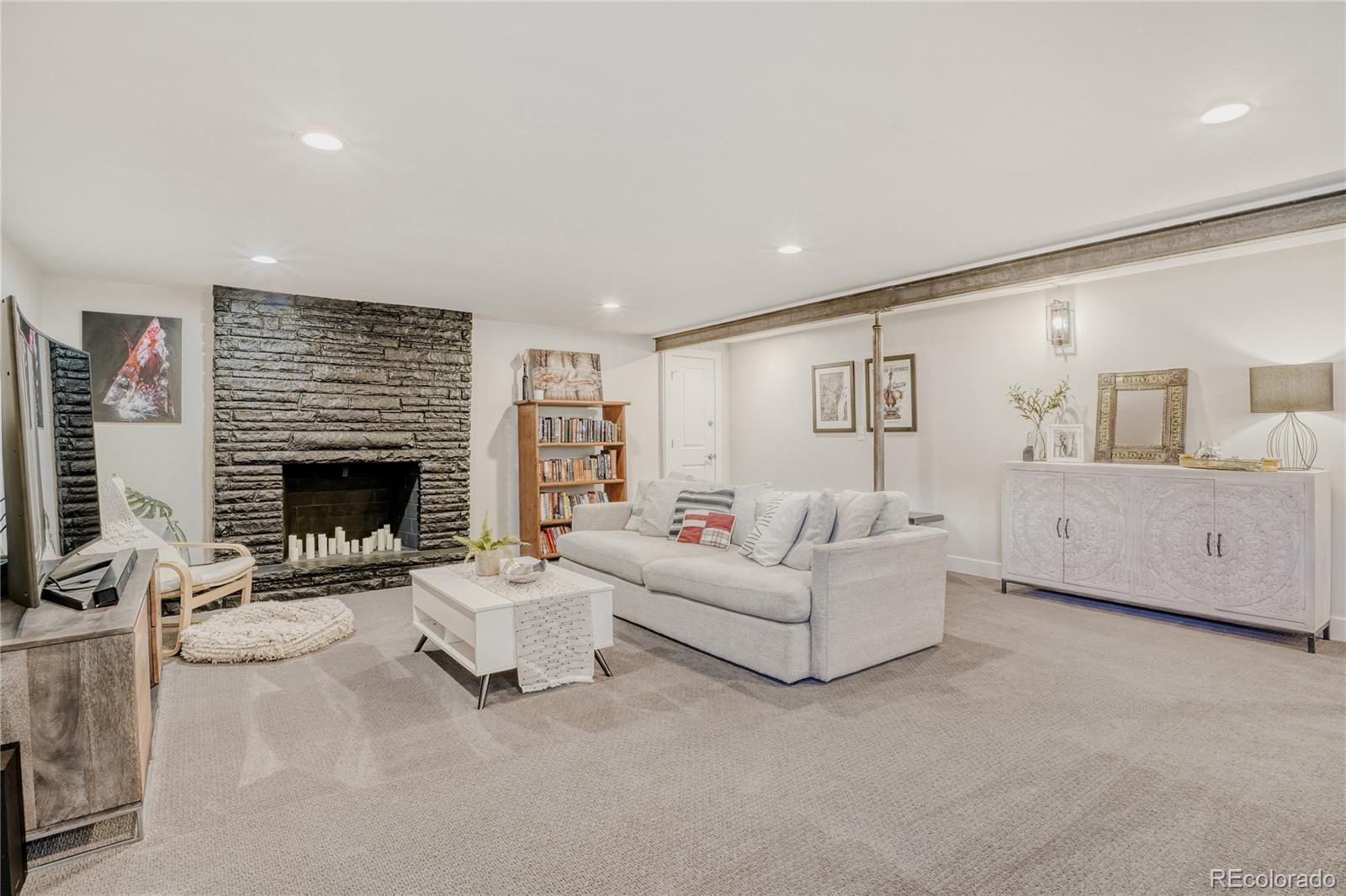 MLS Image #18 for 2451 s ivanhoe place,denver, Colorado