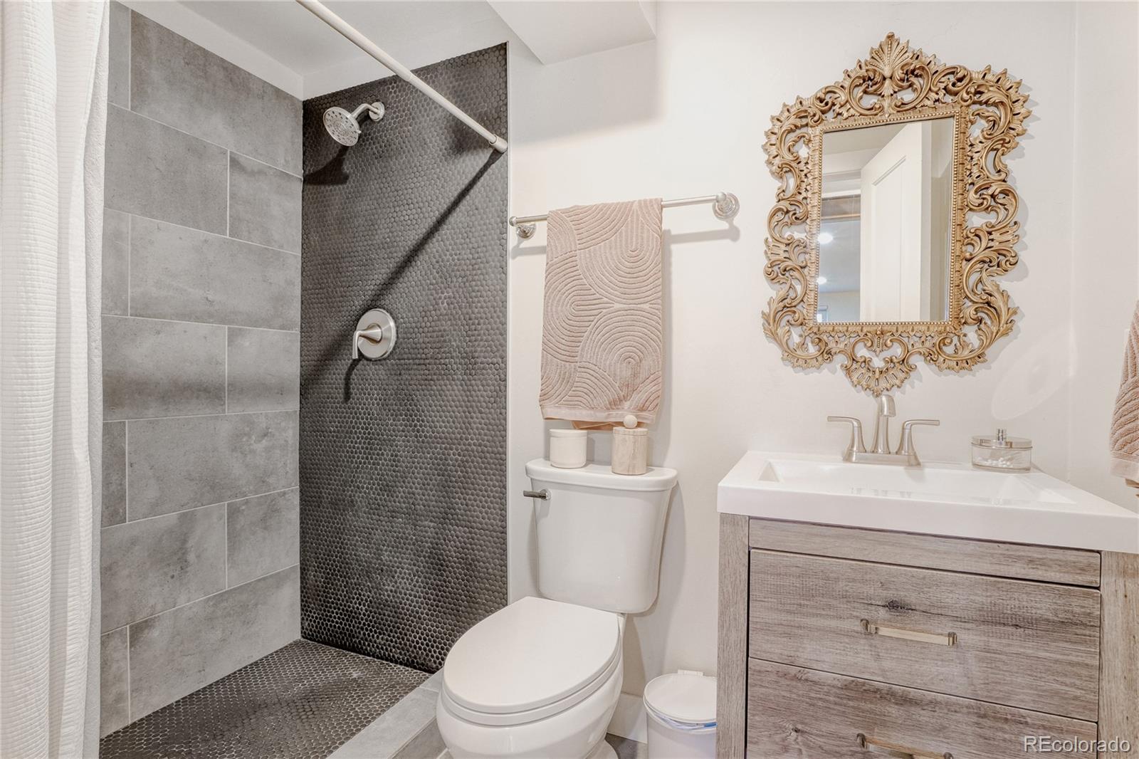 MLS Image #21 for 2451 s ivanhoe place,denver, Colorado
