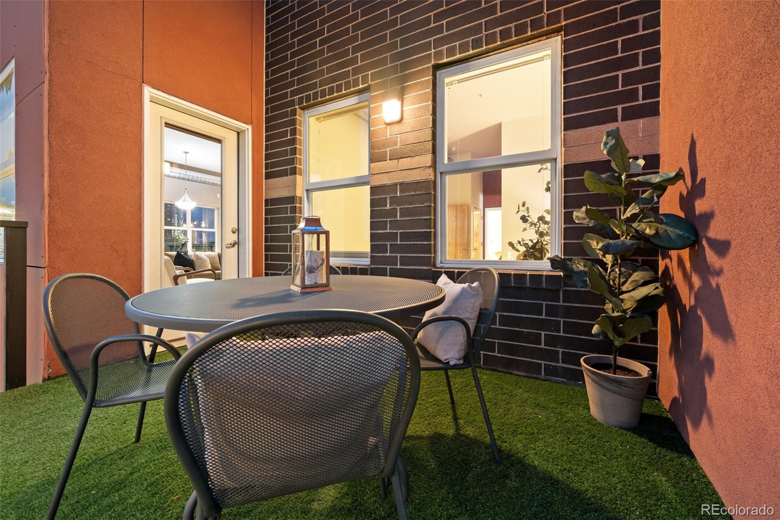 MLS Image #11 for 1555  central street 301,denver, Colorado