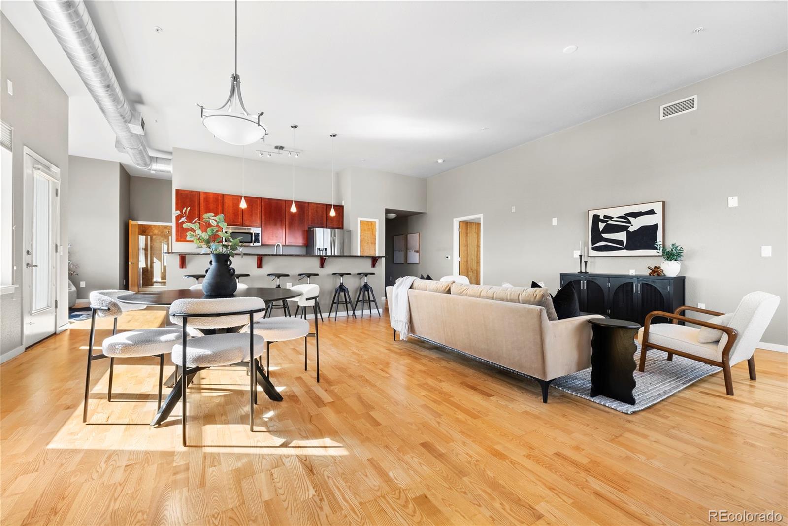MLS Image #14 for 1555  central street 301,denver, Colorado