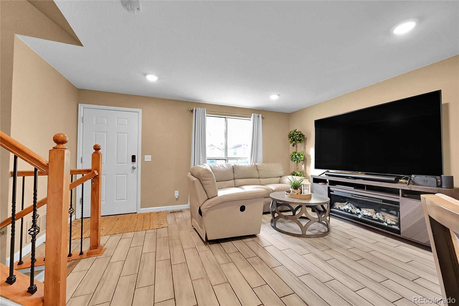 MLS Image #16 for 4642  eureka court,denver, Colorado