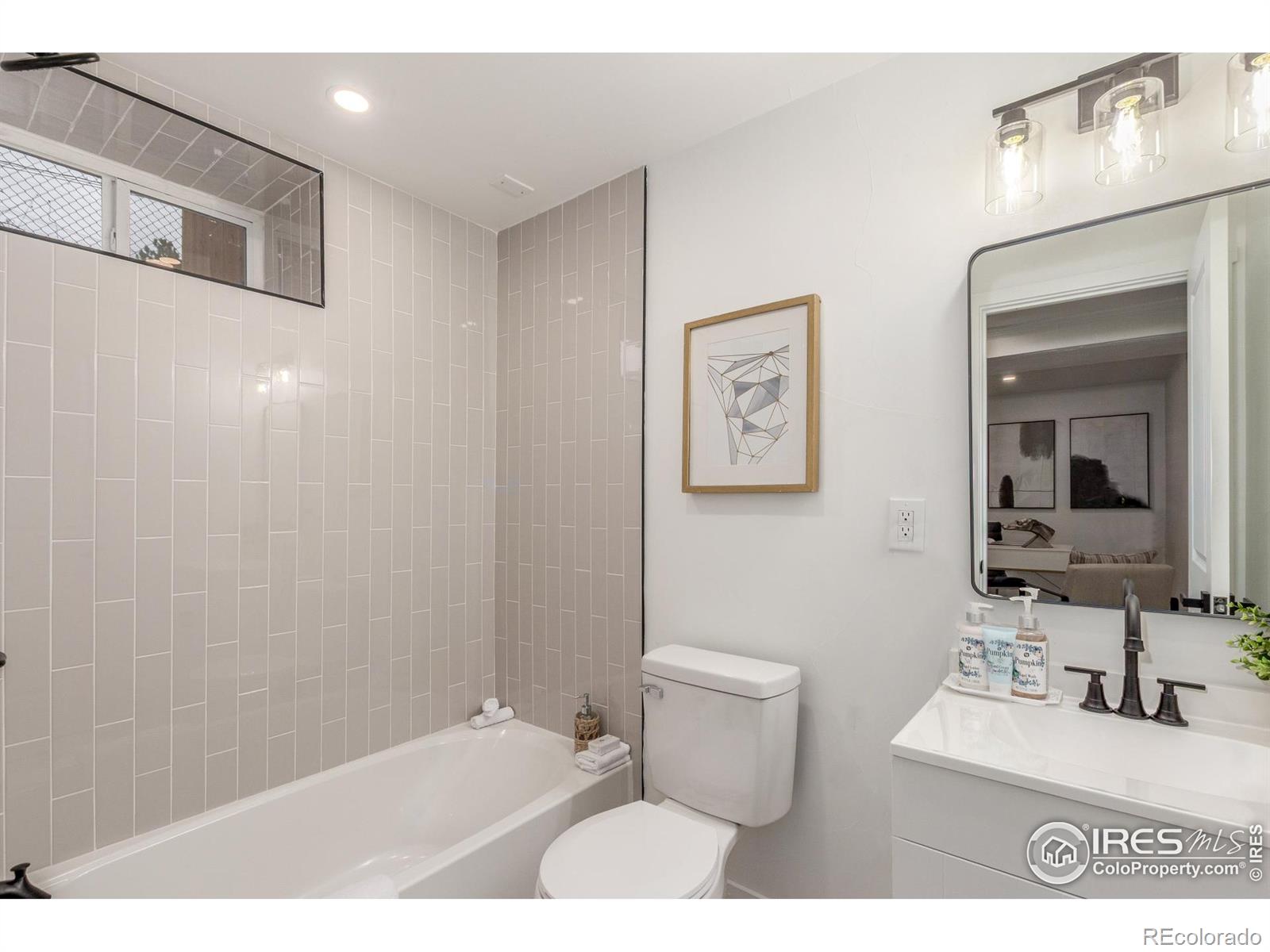 MLS Image #17 for 266  stuart street,denver, Colorado