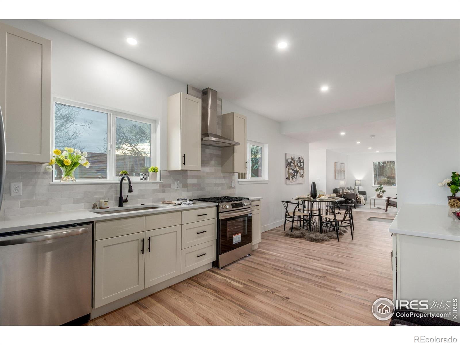 MLS Image #7 for 266  stuart street,denver, Colorado