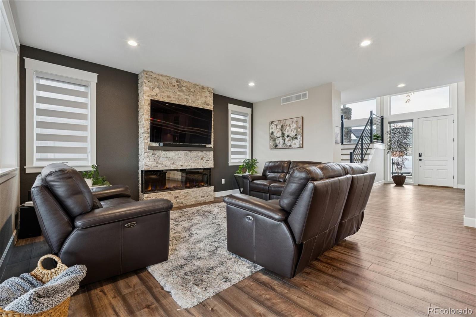 MLS Image #10 for 822  trail ridge drive,louisville, Colorado