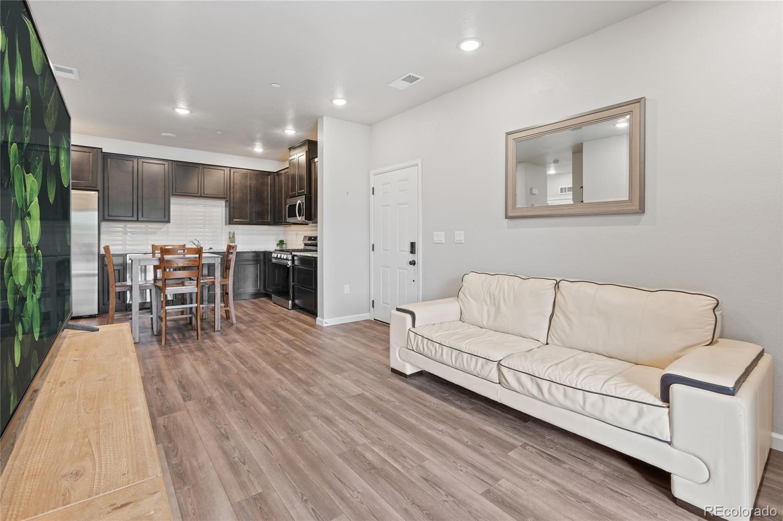 MLS Image #5 for 9962 w victoria place,littleton, Colorado