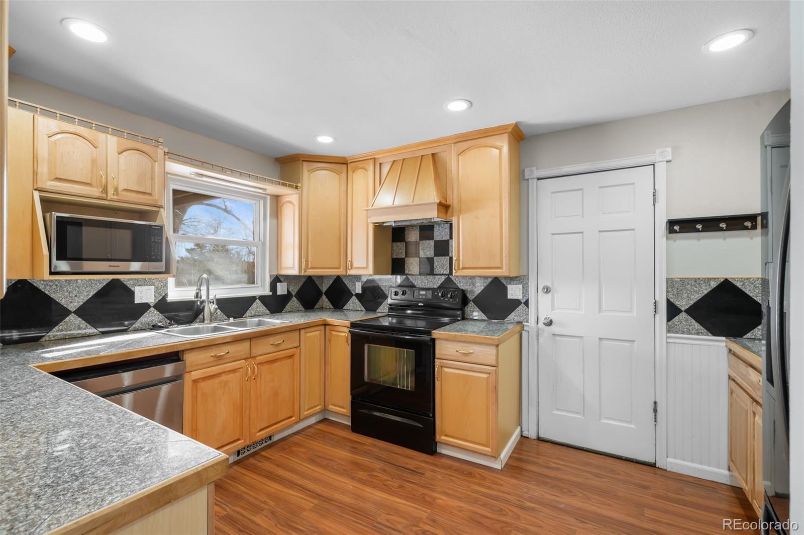 MLS Image #8 for 2060  ridge drive,broomfield, Colorado