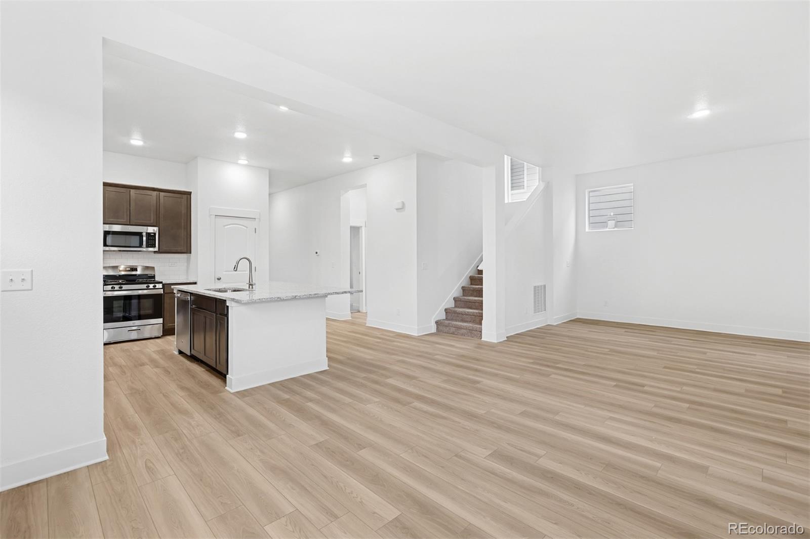 MLS Image #10 for 21047 e 62nd drive,aurora, Colorado