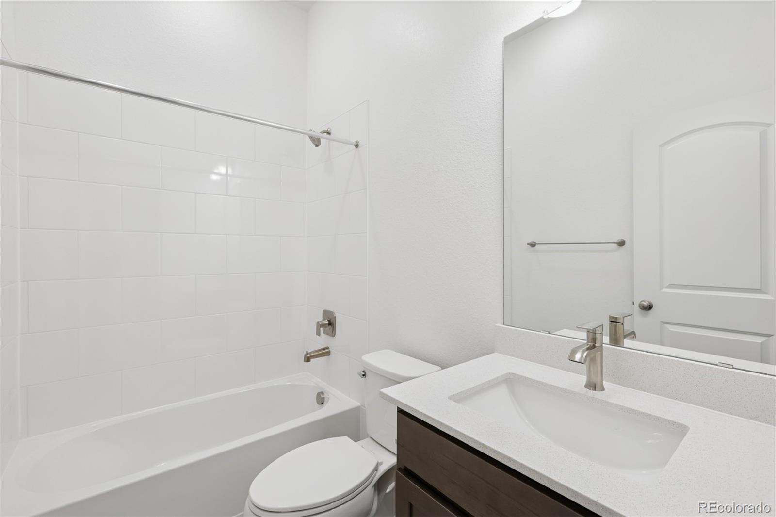 MLS Image #15 for 21047 e 62nd drive,aurora, Colorado